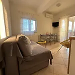 Marela Apartments 3*