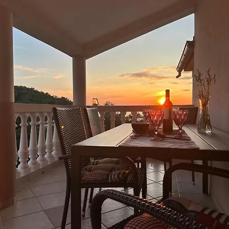 Πανσιόν Marela 3*