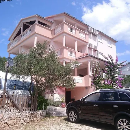 Marela Apartments Guest house 3*