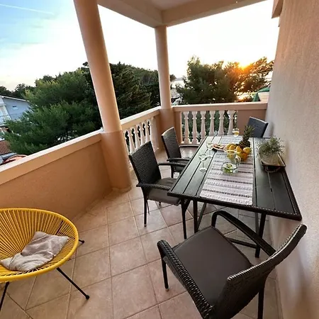 בית הארחה Marela 3*