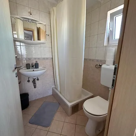 Marela בית הארחה דראגה